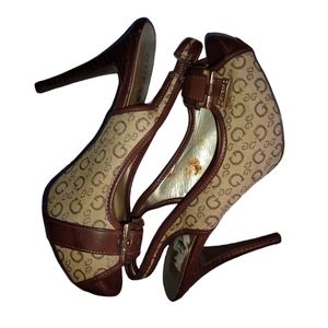 Women's heels designer